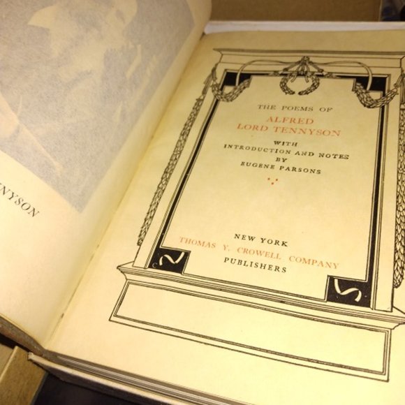 The Poems Of Alfred Lord Tennyson copyright 1900 Embossed Moroccan Leather Boxed - Picture 2 of 12